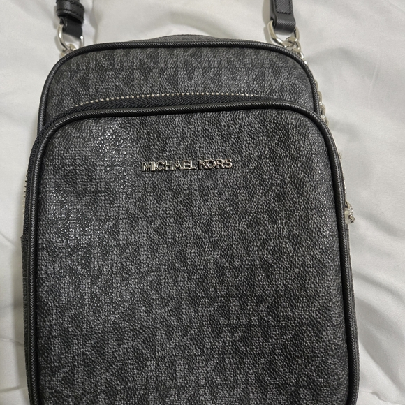 Michael Kors Handbags - Michael Kors Black Crossbody Bag NWOT Used Once